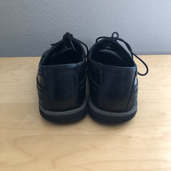 TIMBERLAND City Groovy Wingtip Leather Oxfords - Picture 9 of 13